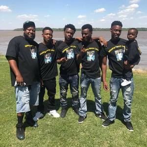 Meet your Posher, Clinton